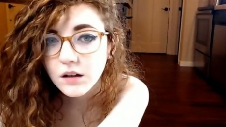 Four eyed slut with curly hair is a passionate masturbator with a sexy ass