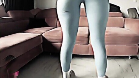 Step sister in leggings knows how to train her perfect Ass