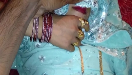 Desi married bhabhi fuck in wedroom