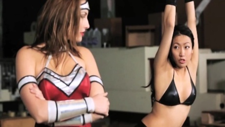 Wonder Woman Vs Asian Cosplay Lesbian Fetish